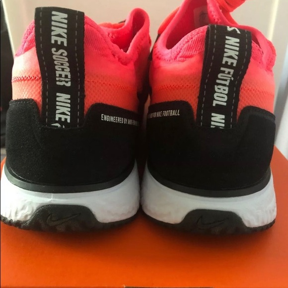 Nike FC React - Picture 3 of 7